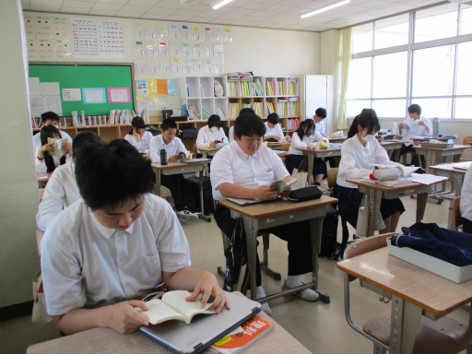 朝読の様子